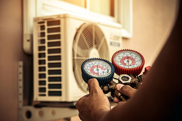 Professional Hvac technician working in Speonk, NY